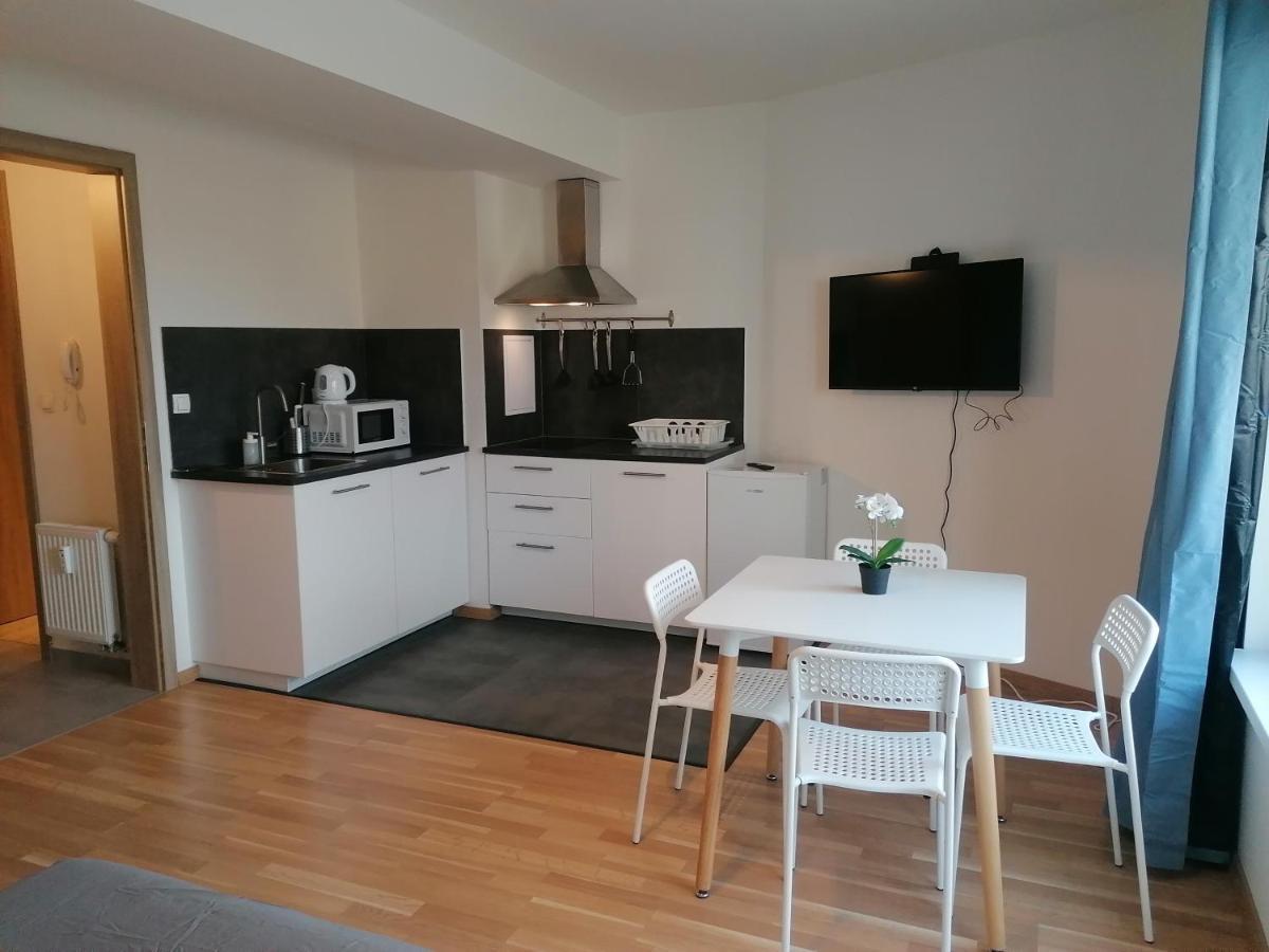 Brand New Studio Apartment # 45 With Free Parking In The City Center Prag Exteriör bild