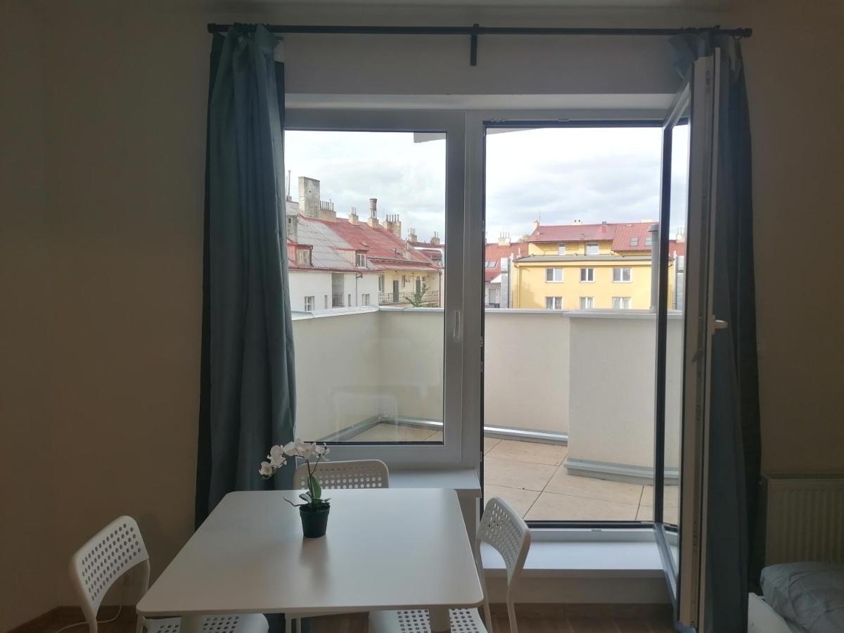 Brand New Studio Apartment # 45 With Free Parking In The City Center Prag Exteriör bild