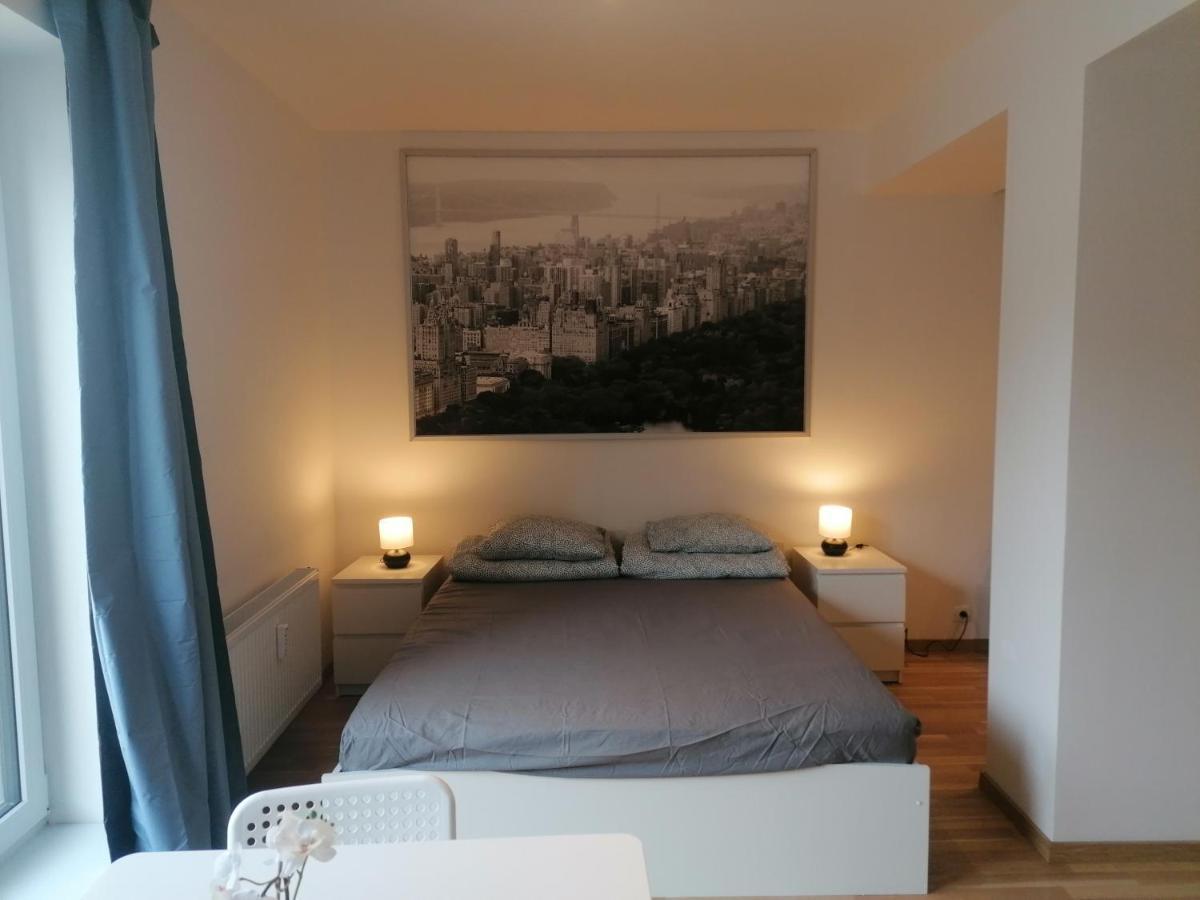 Brand New Studio Apartment # 45 With Free Parking In The City Center Prag Exteriör bild